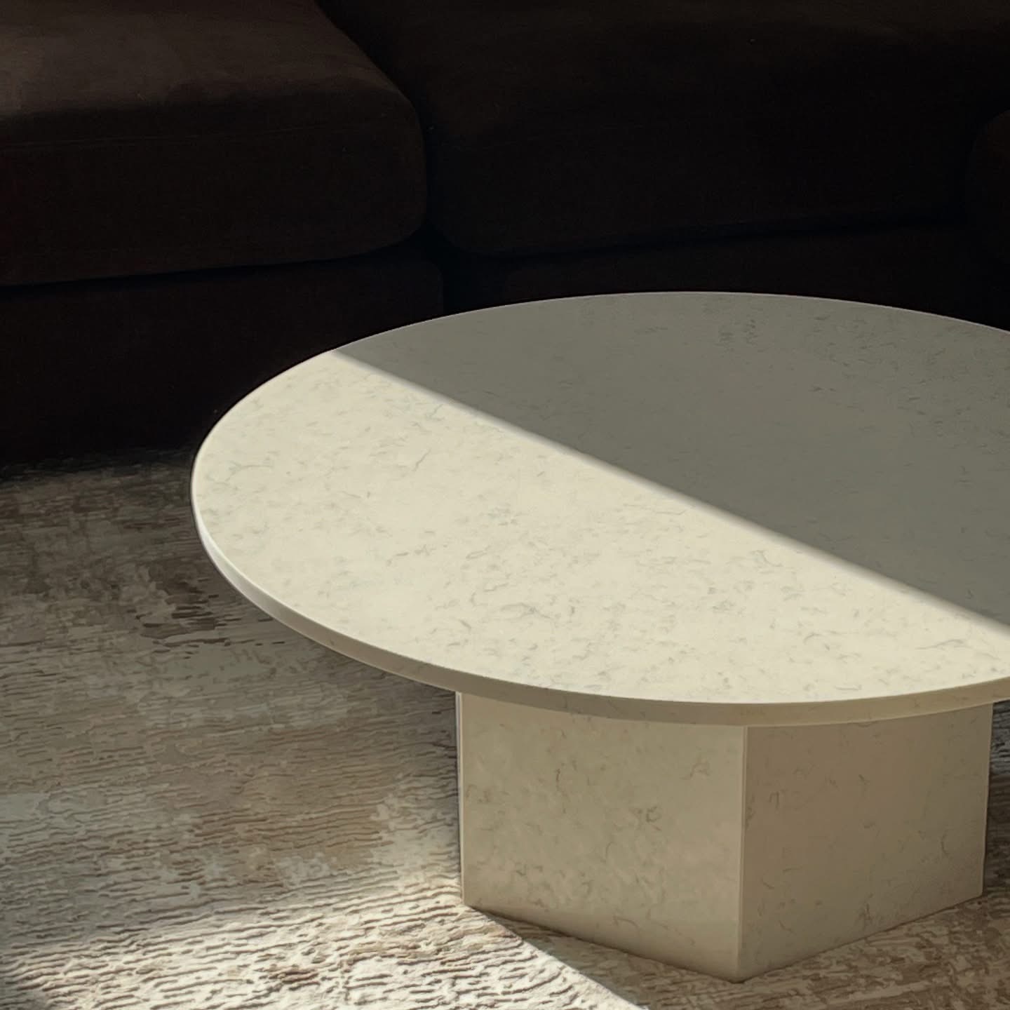 Kavos staliukas iš kvarco