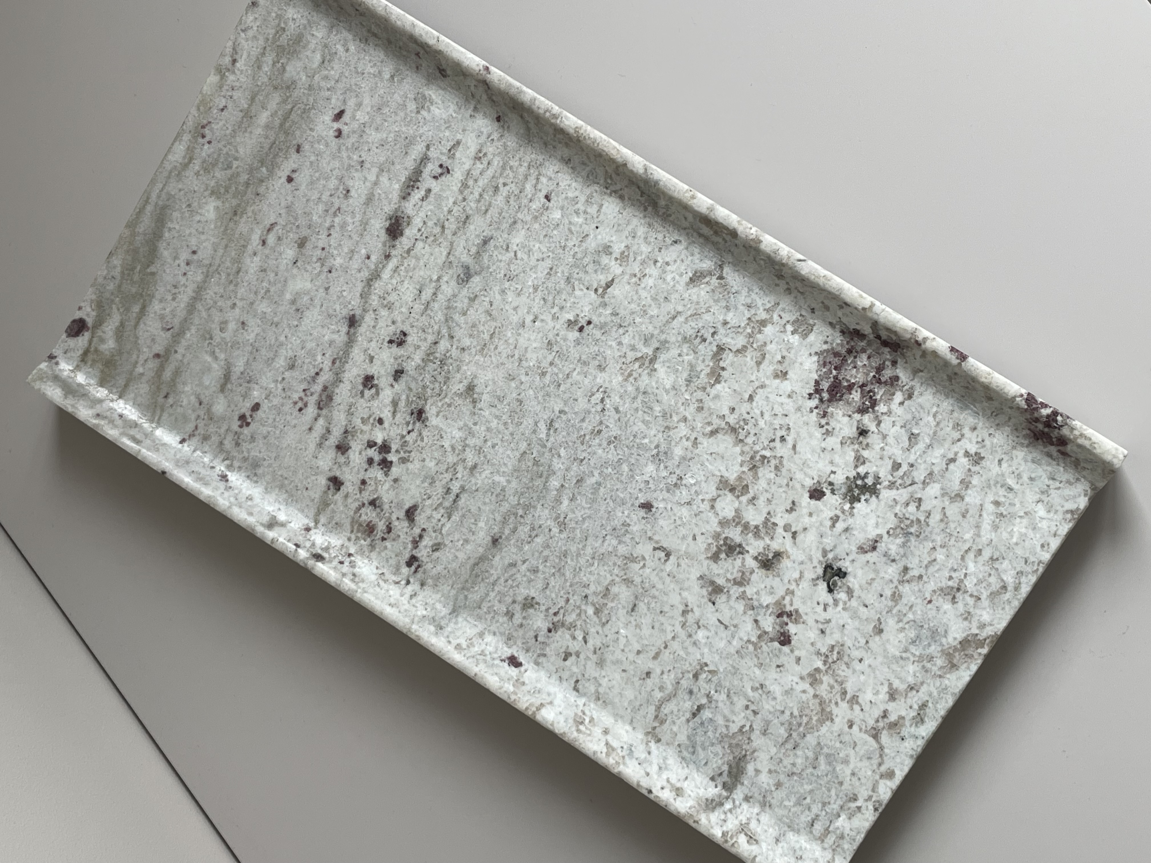 Padėklas iš granito