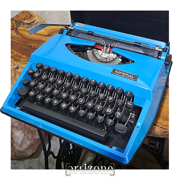 Imperial Sahara typewriter