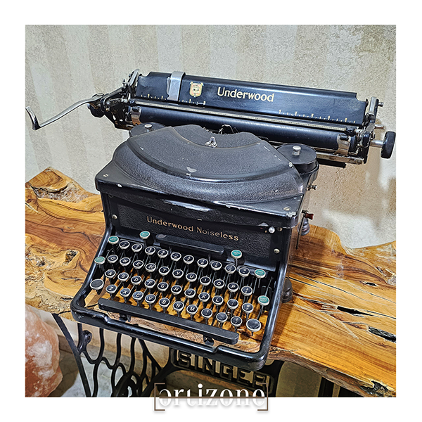 Underwood Noiseless Typewriter