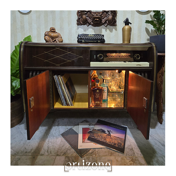 Vintage Radio, Phonograph, and Bar Cabinet Set