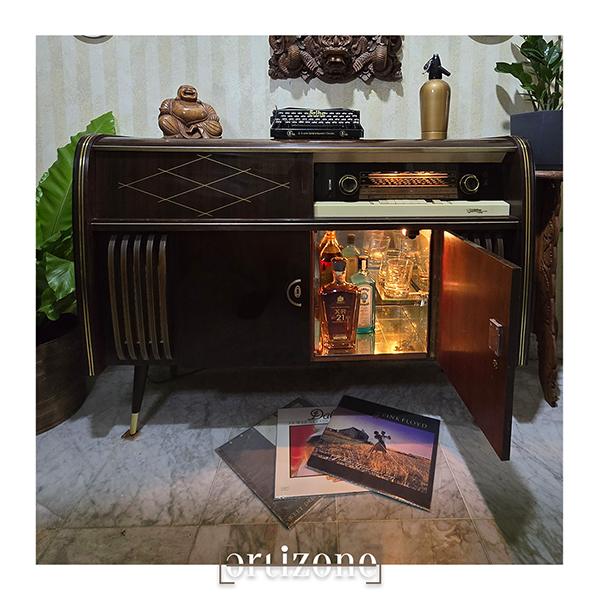 Vintage Radio, Phonograph, and Bar Cabinet Set