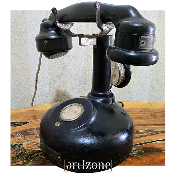Vintage French Telephone