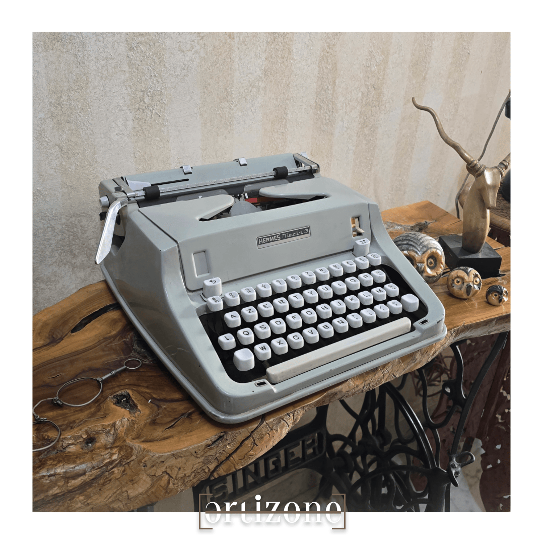 Hermes media 3 typewriter 