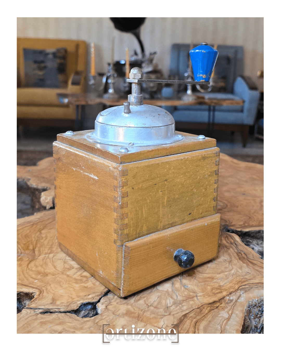 Vintage Wooden Coffee Grinder (1)