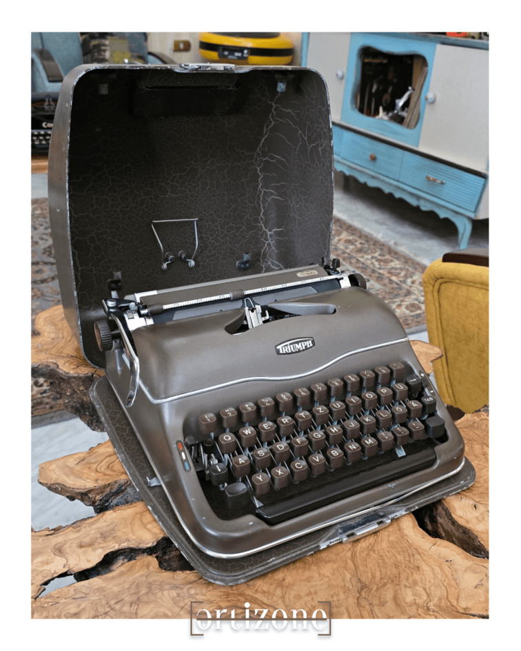 Vintage Perfekt Typewriter