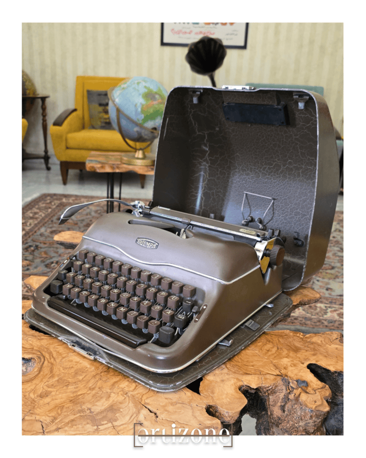 Vintage Perfekt Typewriter
