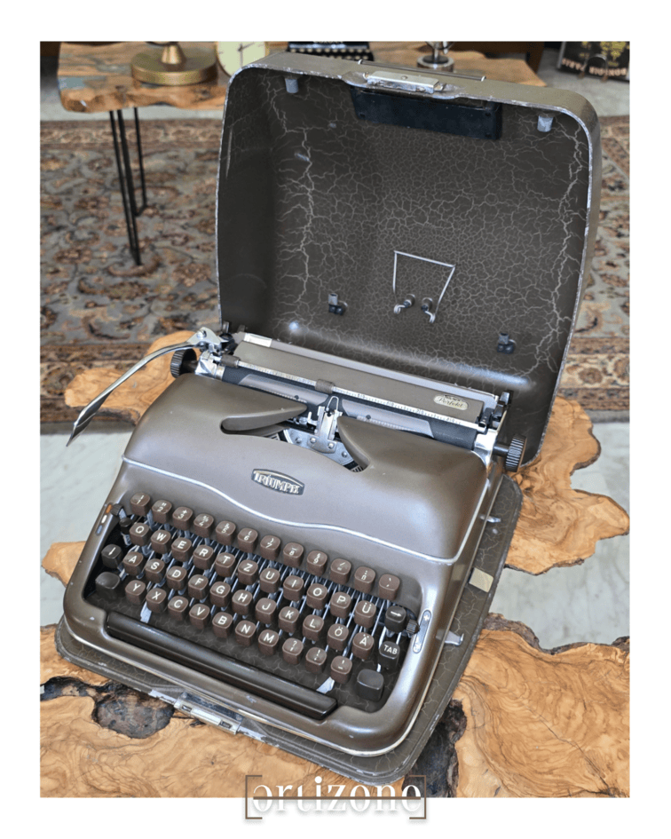 Vintage Perfekt Typewriter