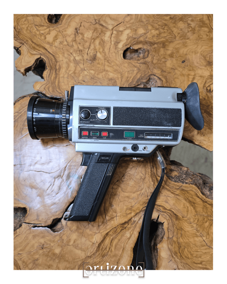 Consina SL 746 Super 8 Camera