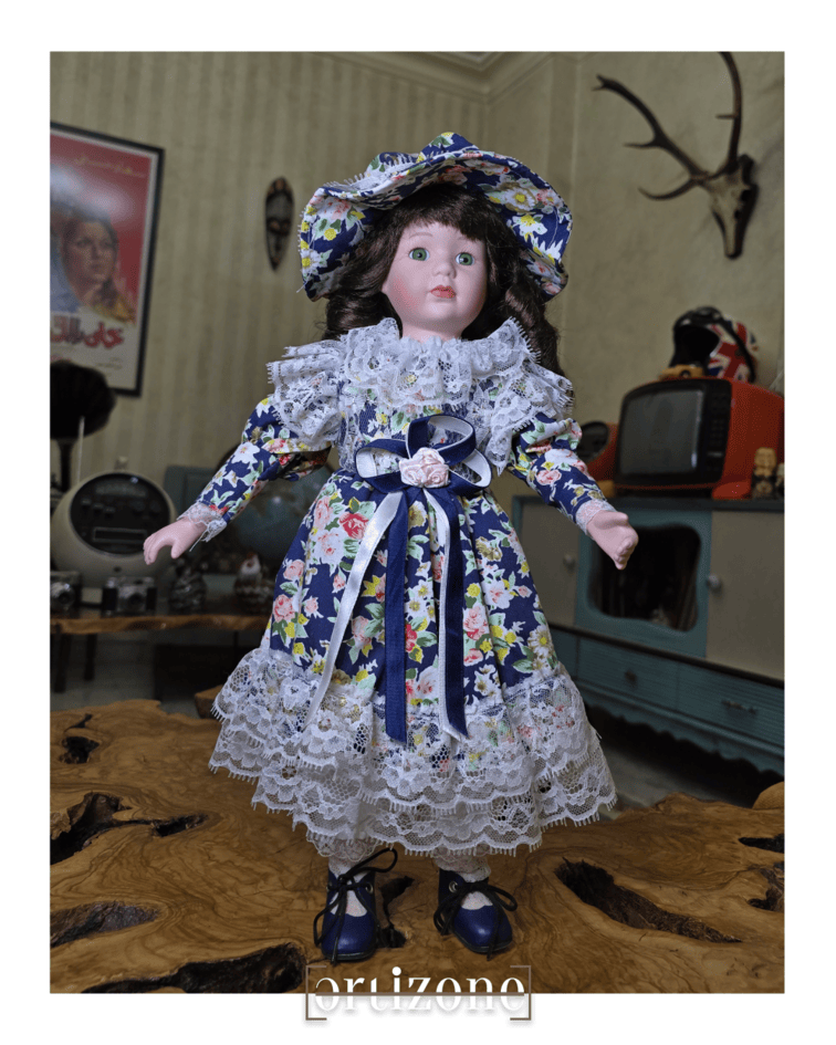 Vintage porcelain doll No.2