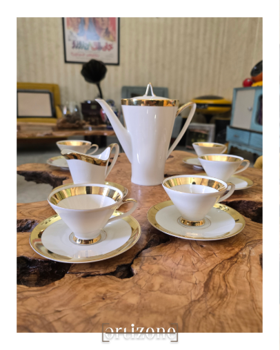 Elegant Porcelain Tea Set (Bavaria)