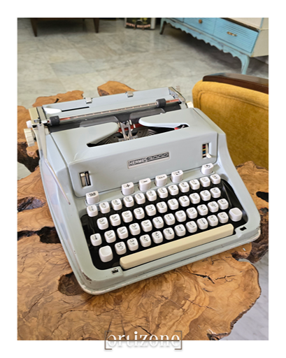 Hermes 3000 Typewriter (Arabic Keyboard)