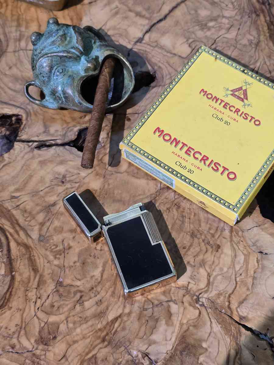 s.t. dupont lighter