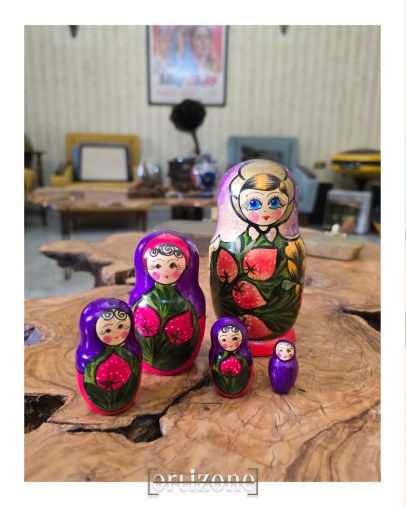 Russian Matryoshka Dolls Set