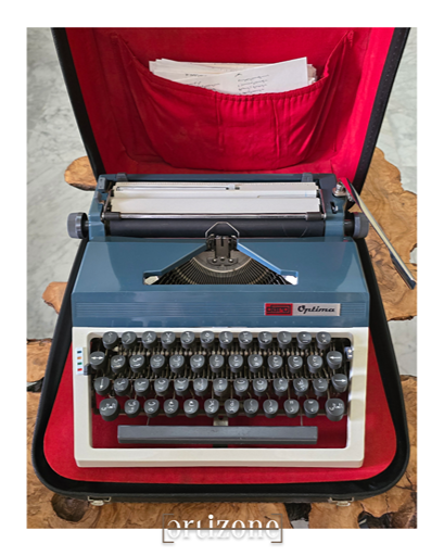 Optima Daro Vintage Typewriter (Arabic Keyboard)