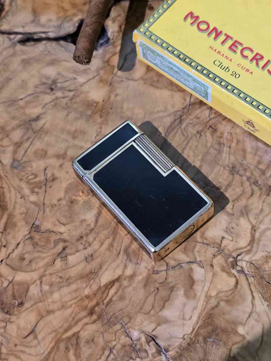 s.t. dupont lighter