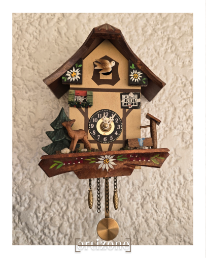 Vintage Cuckoo Clock quar