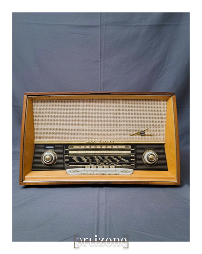Vintage Record Player & Radio 
