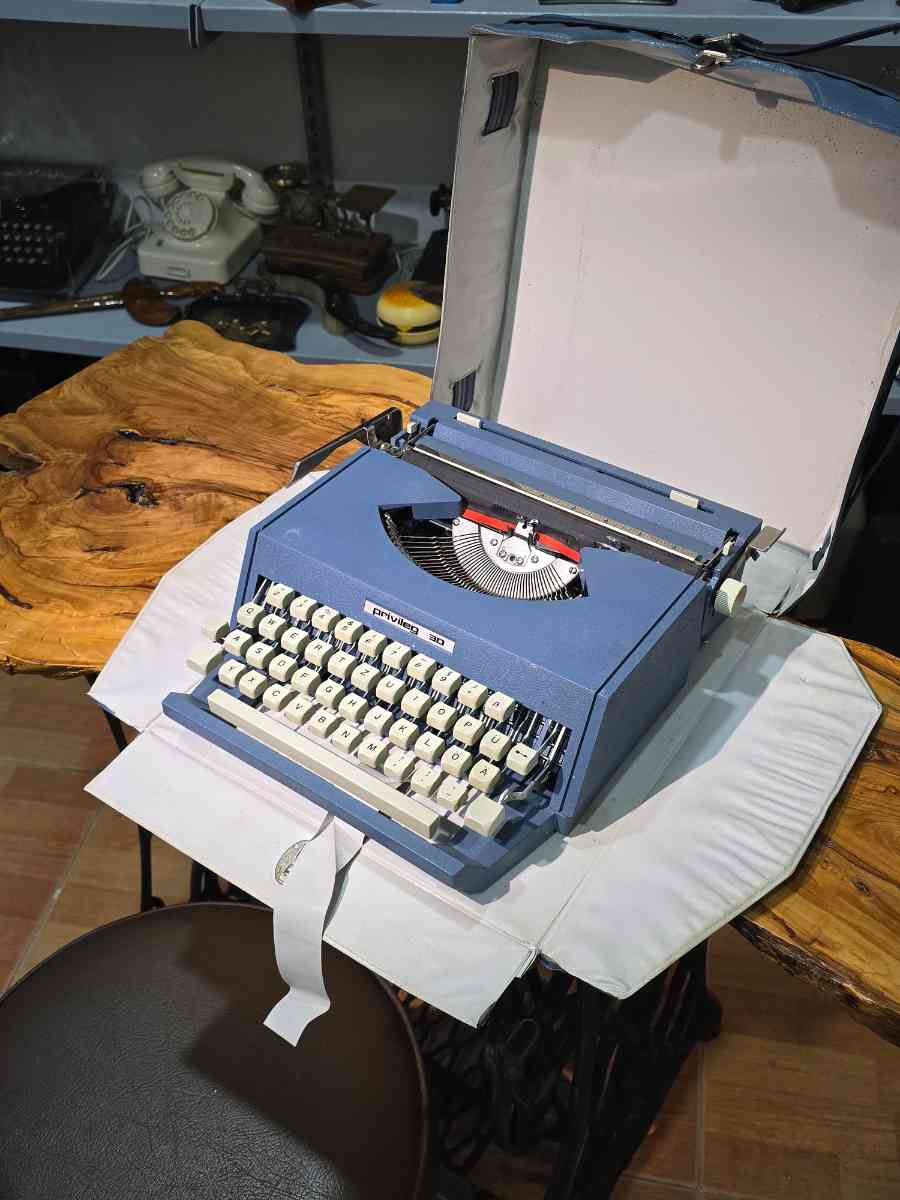 Privileg 30 spaceage Typewriter