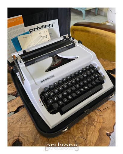 Privileg 340 Typewriter