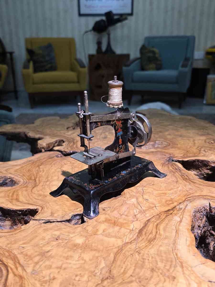 Vintage Mini Sewing Machine