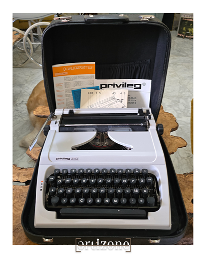 Privileg 340 Typewriter