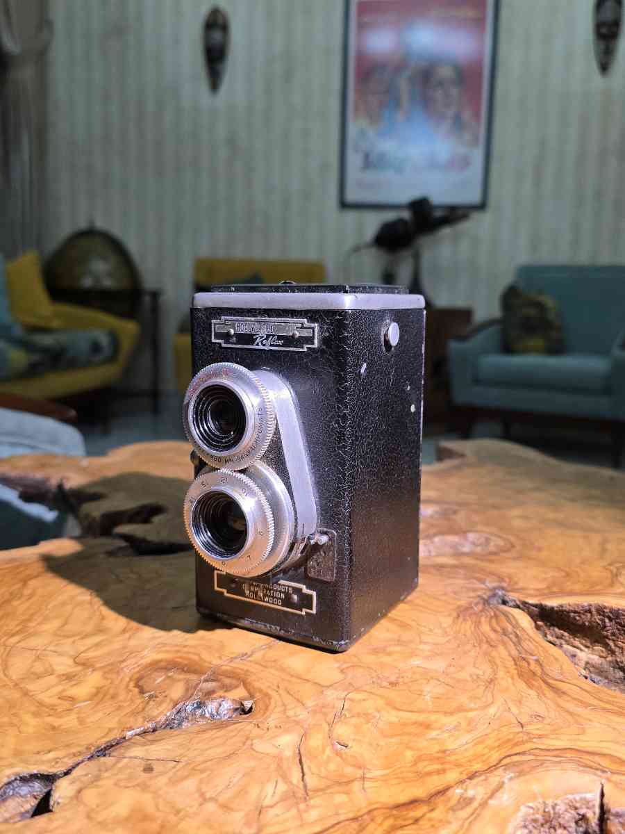 Hollywood Reflex vintage camera