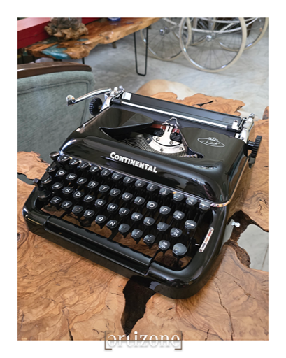 Continental Typewriter (نجار)