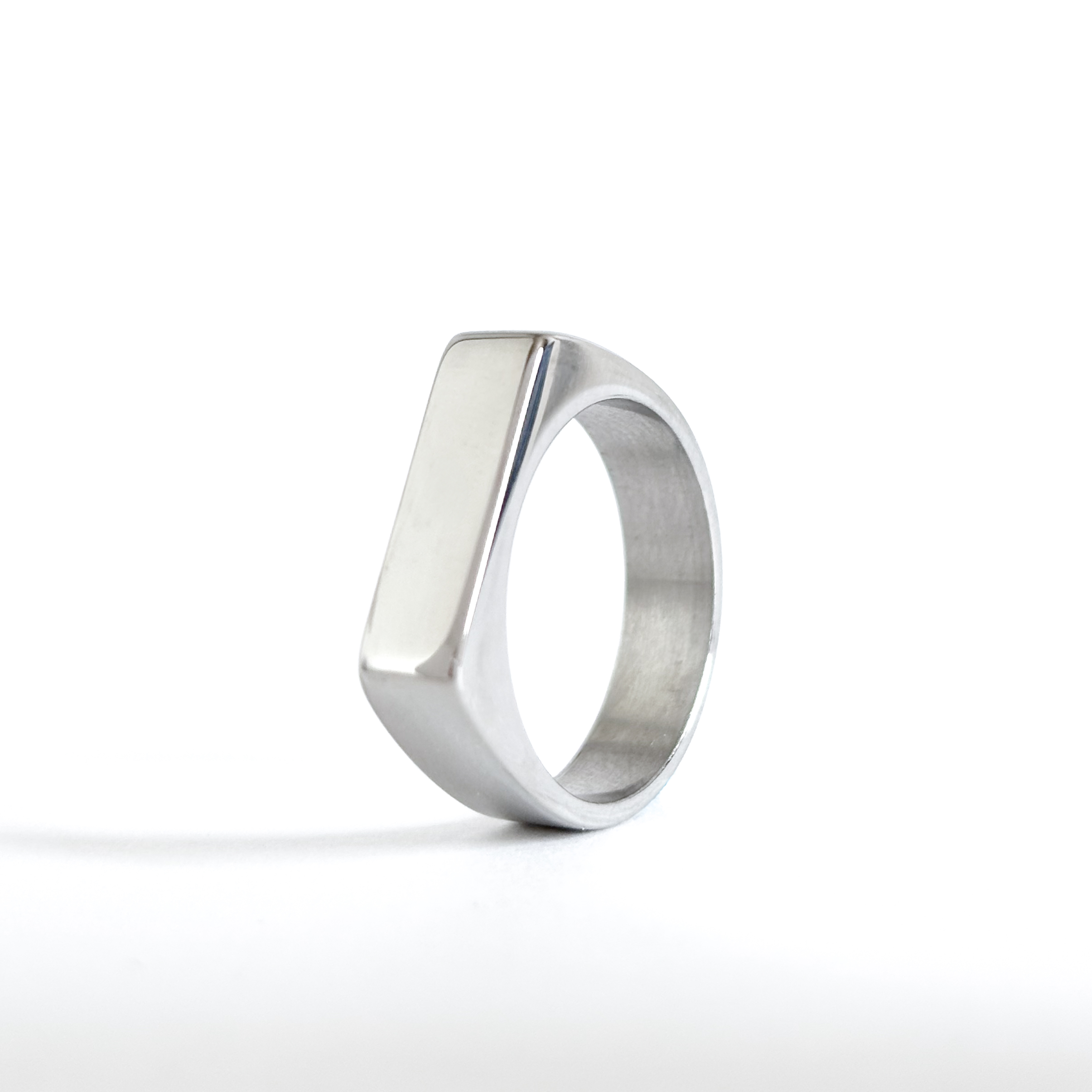 Chevalière rectangulaire - Bague