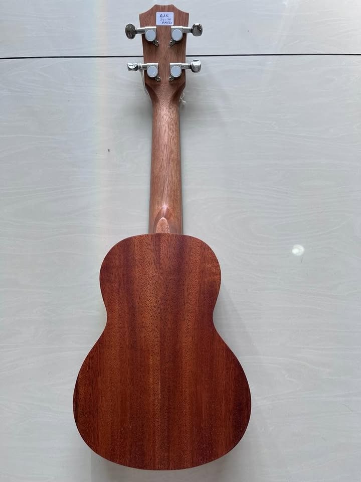 A&K Ukulele UK 21-20 Soprano Ukulele