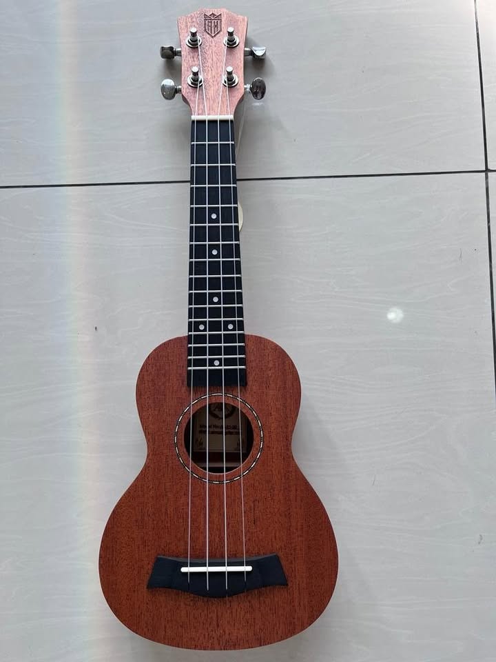 A&K Ukulele UK 21-20 Soprano Ukulele