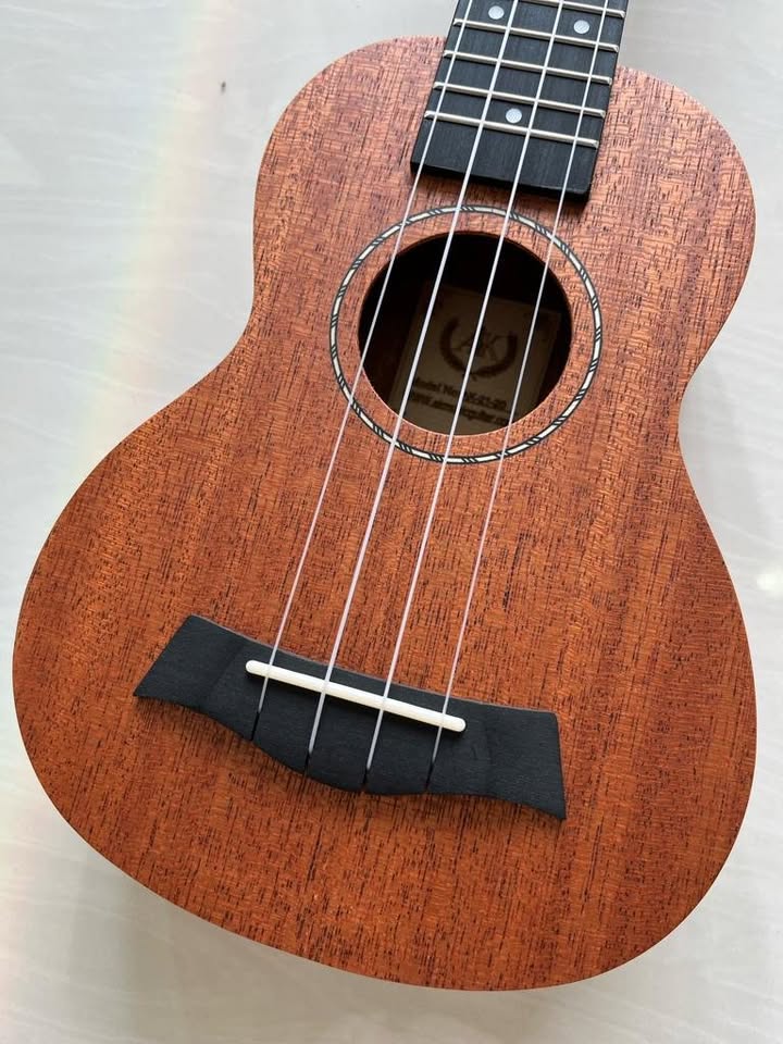 A&K Ukulele UK 21-20 Soprano Ukulele