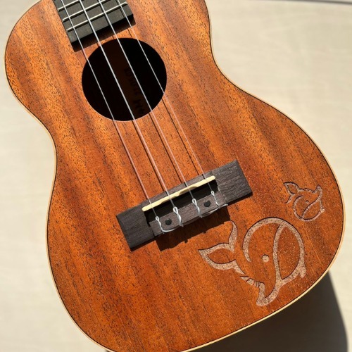 Loha Ukulele UL24M Mahogany (Whale)