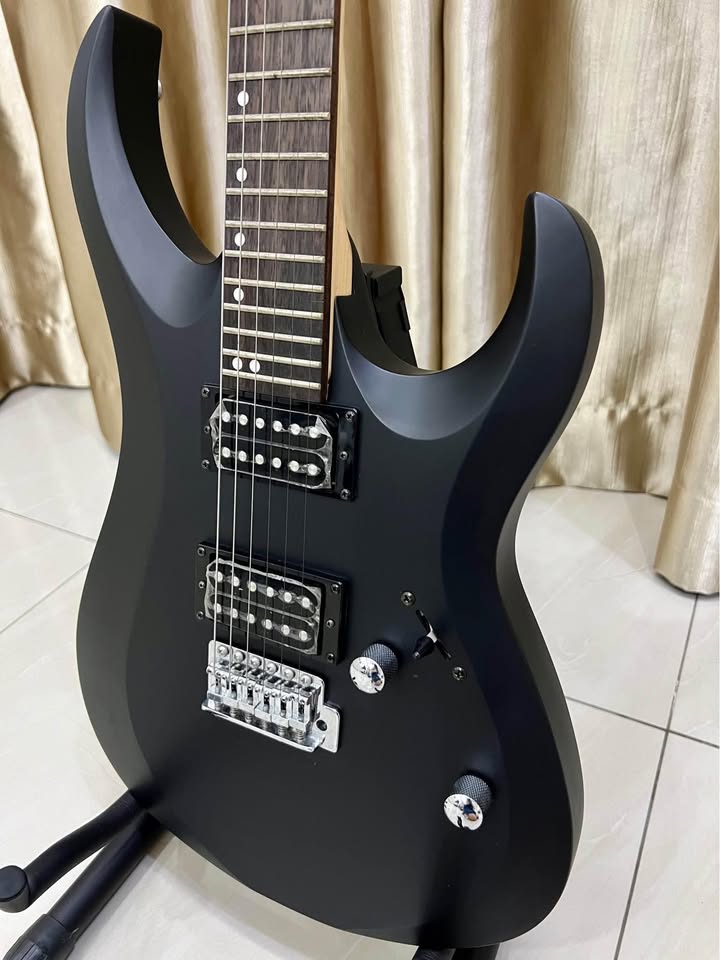 Cort X-1 Guitar Black Strato Double Cut Away