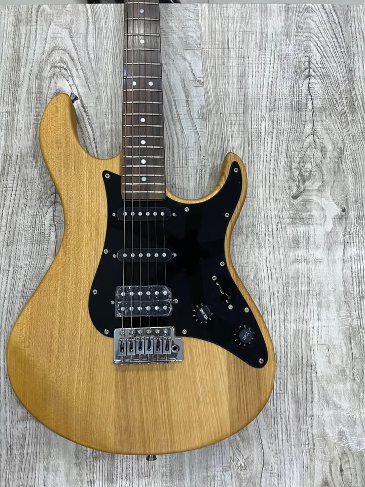 Yamaha Guitar Pacifica Yellow Natural Satin
