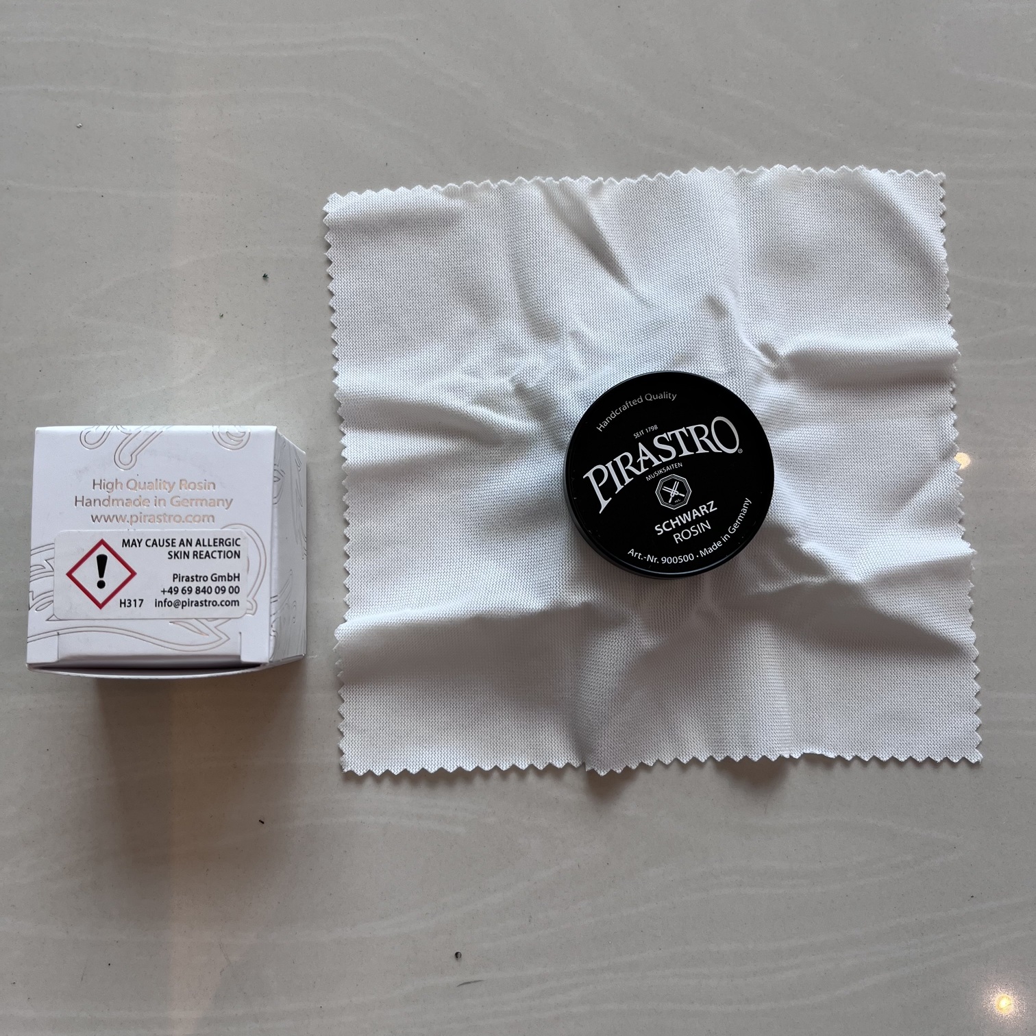 Pirastro Schwarz Violin Rosin Handcrafted Quality Made in Germany