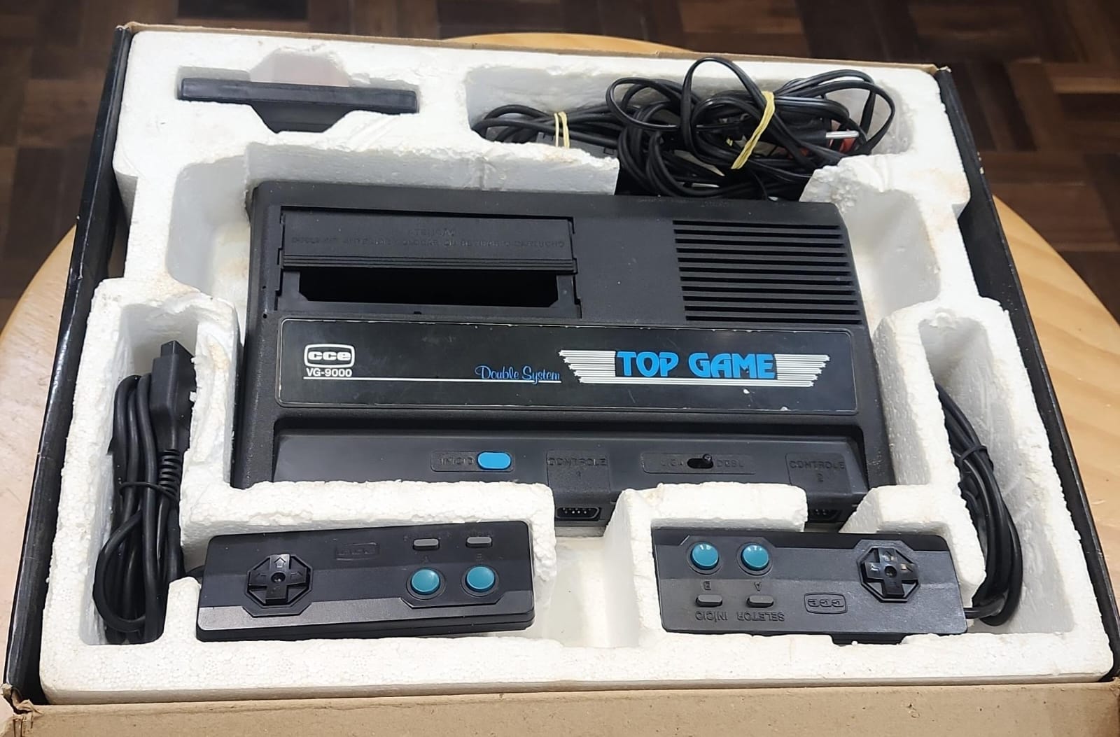 Top Game CCE VG-9000 na Caixa