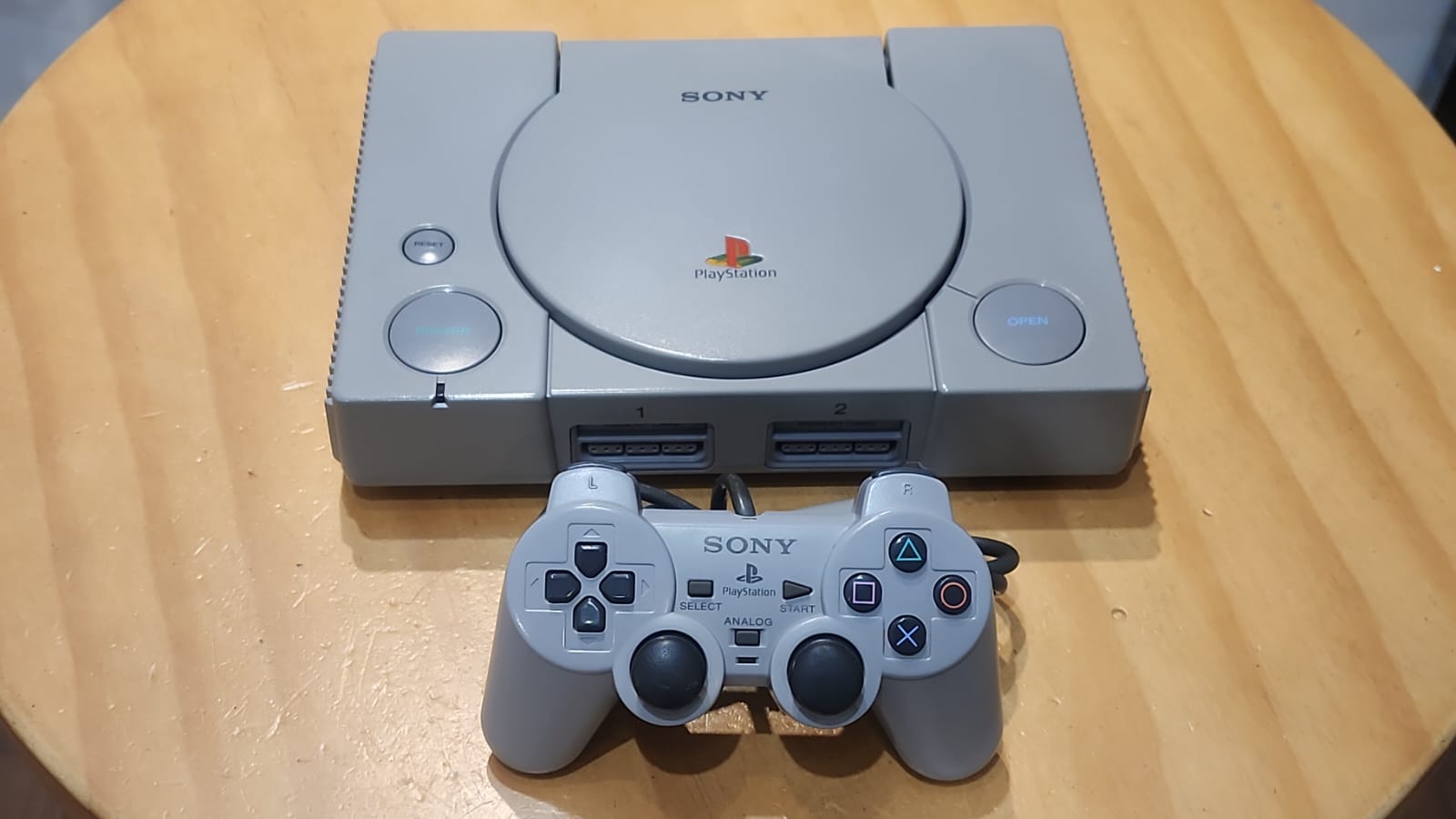 PlayStation 1 Fat com Controle Original
