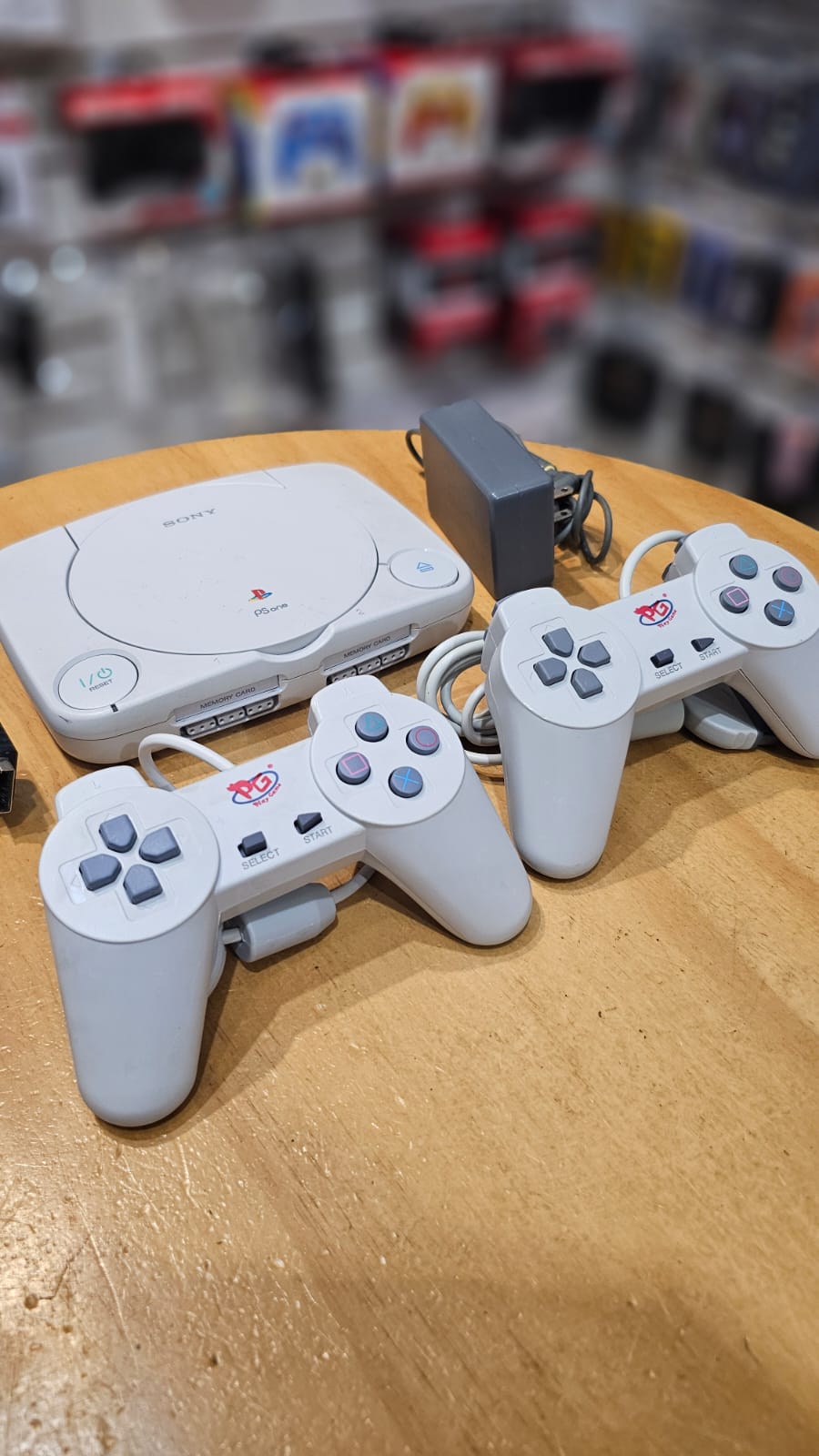 Ps One com 2 Controles