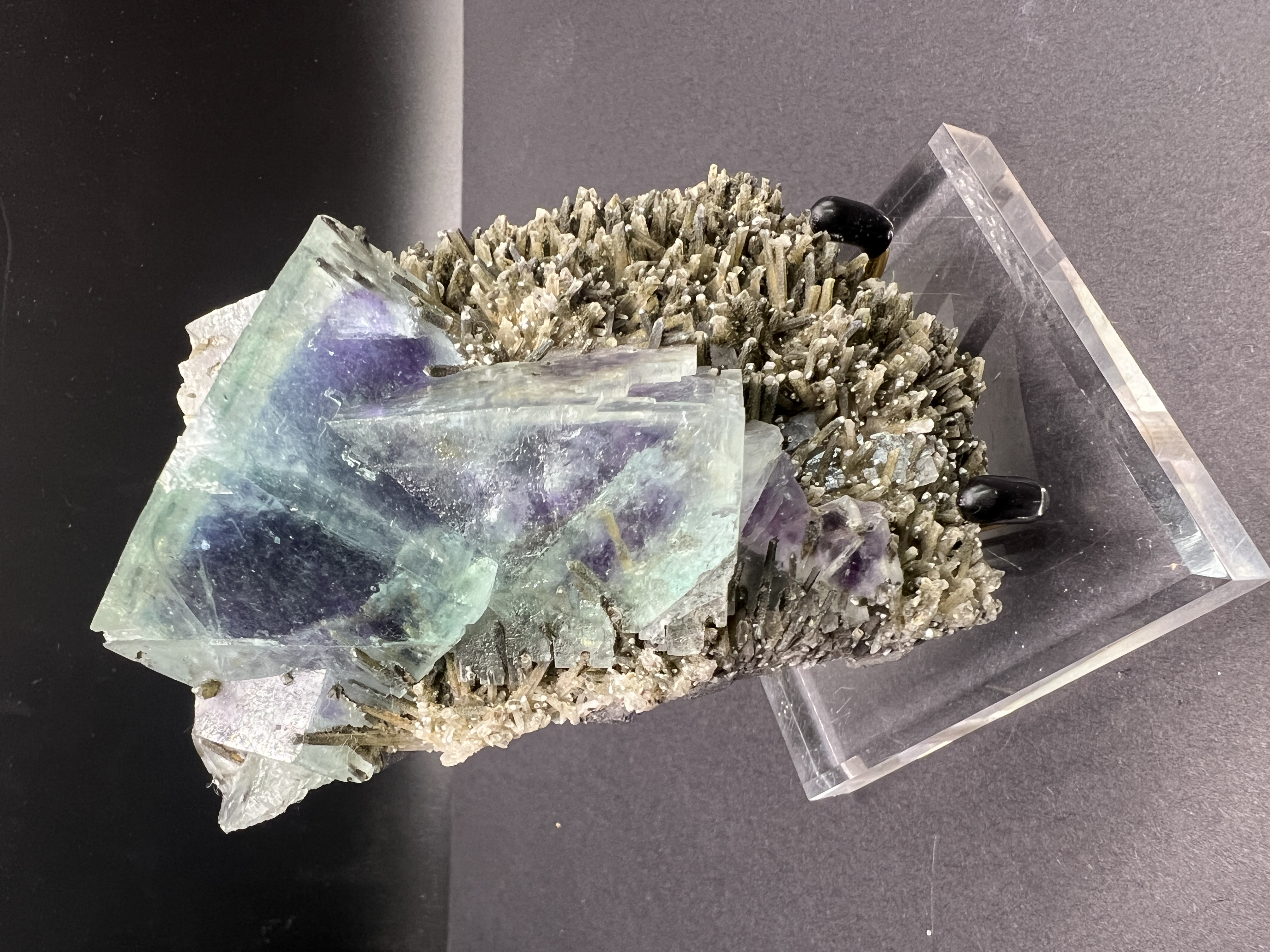 Fluorite on Quartz with Chlorite “Beard” — Yaogangxian Mine