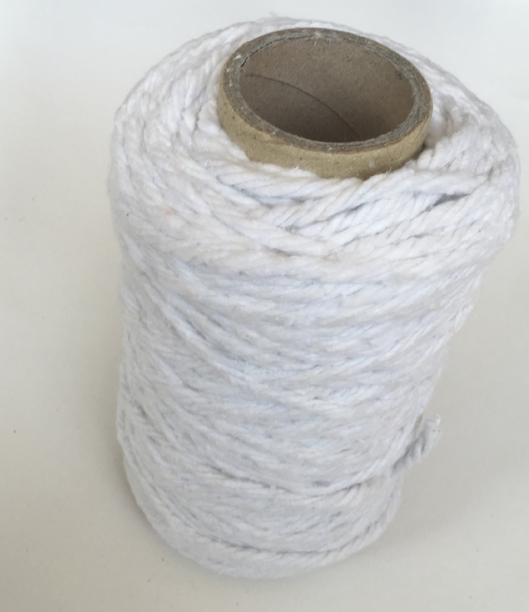 Manufacturer wholesale eco-friendly cheap regenerated 100% cotton twisted yarn for types of cleaning mop
