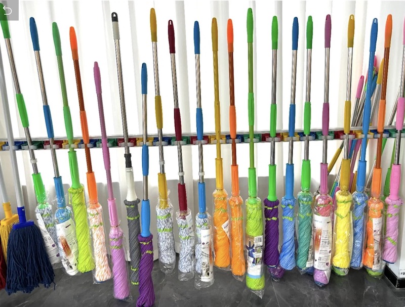 China Wholesale Household quality wholesale cleaning tool easy mop microfiber twist floor mop