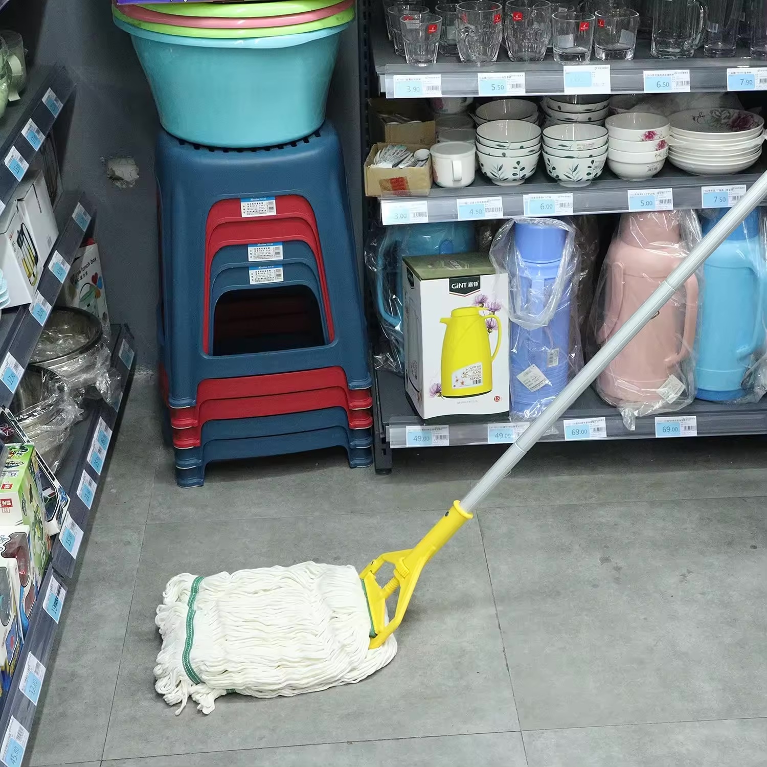 China mop Manufacturers Wholesale Mop Heads Commercial Grade Looped End Heavy Duty Large Mop Head of Blue 4-Ply Synthetic Yarn Industrial Wet Mop Head