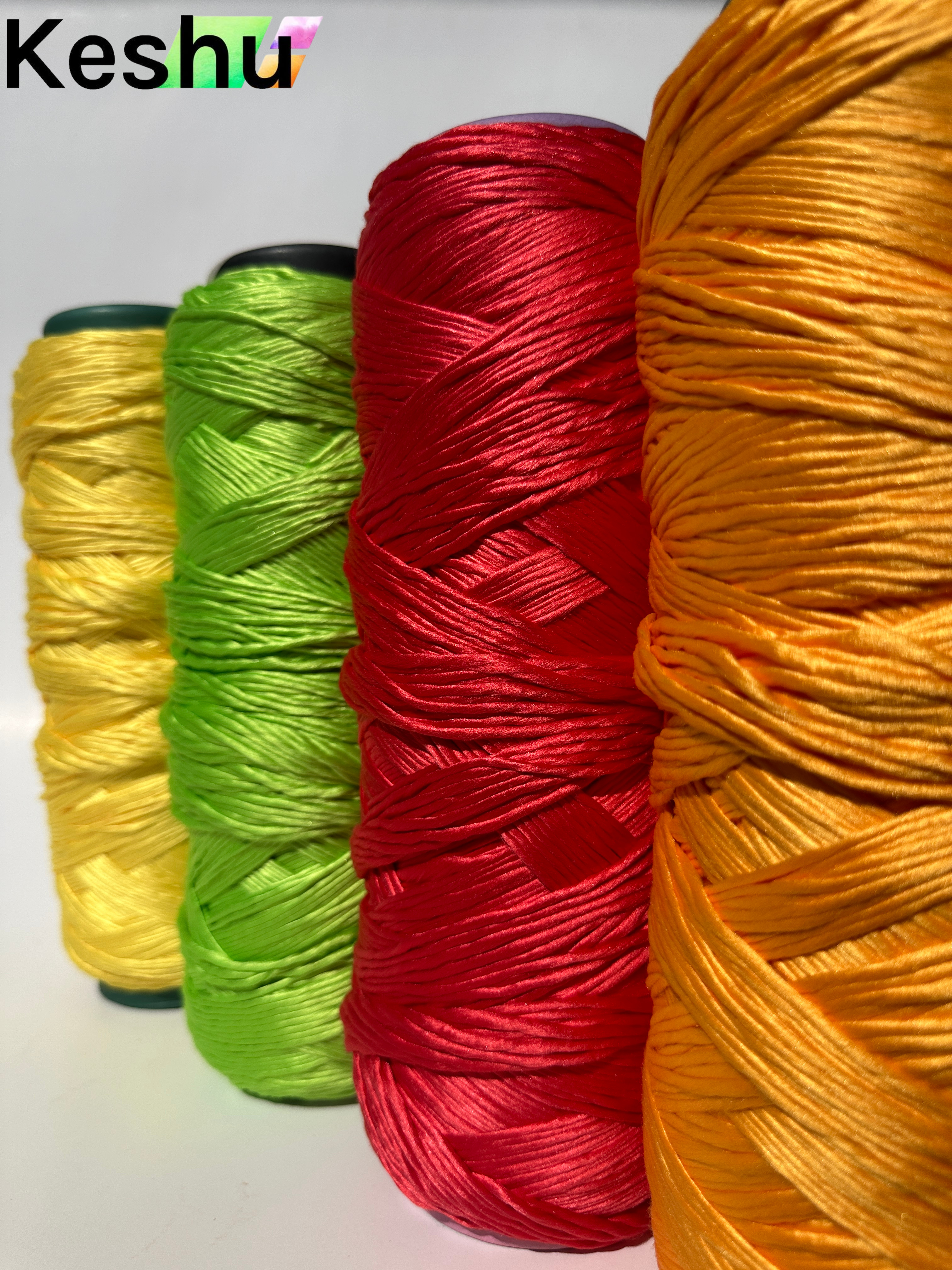 China Made Customized Color Style Lightweight Mix Colors Microfiber Mop Yarn
