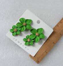 Designer Fancy Flower Shaped Earrings