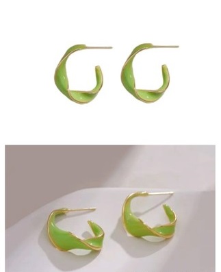 Korean Twisted Green Earrings