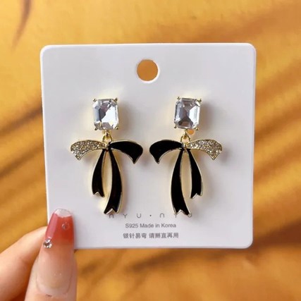 Korean Black Shine Bow Earrings
