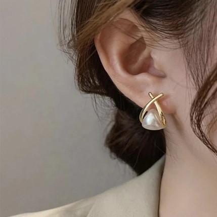 Divine Harmony: Fashion Golden Cross Pearl Earrings