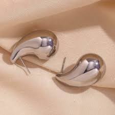 Silver Serenity: Alloy Silver Teardrop Shaped Earrings