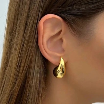 Golden Elegance: Copper Golden Teardrop Shaped Earrings